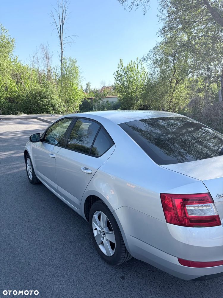 Skoda Octavia 1.6 TDI Ambition DSG - 3