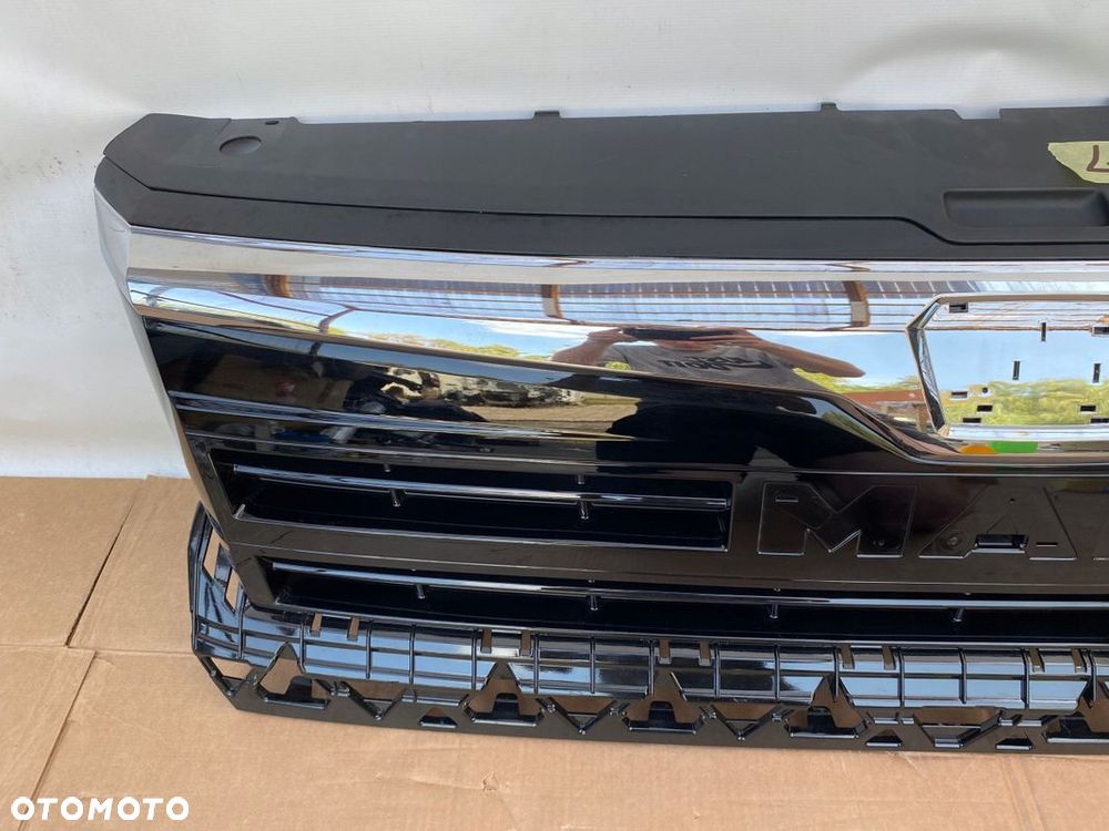 MAN TGE 17 - ATRAPA GRILL ORYGINALNA CHROM 7C0853651 - 2