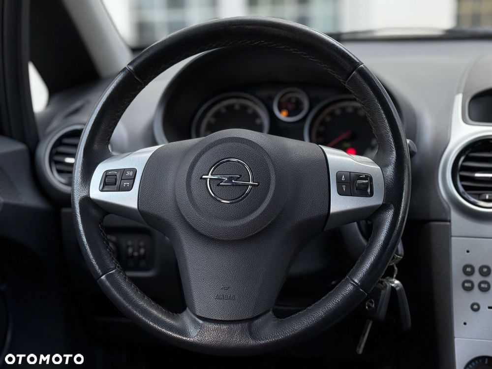 Opel Corsa 1.2 16V Cosmo - 12