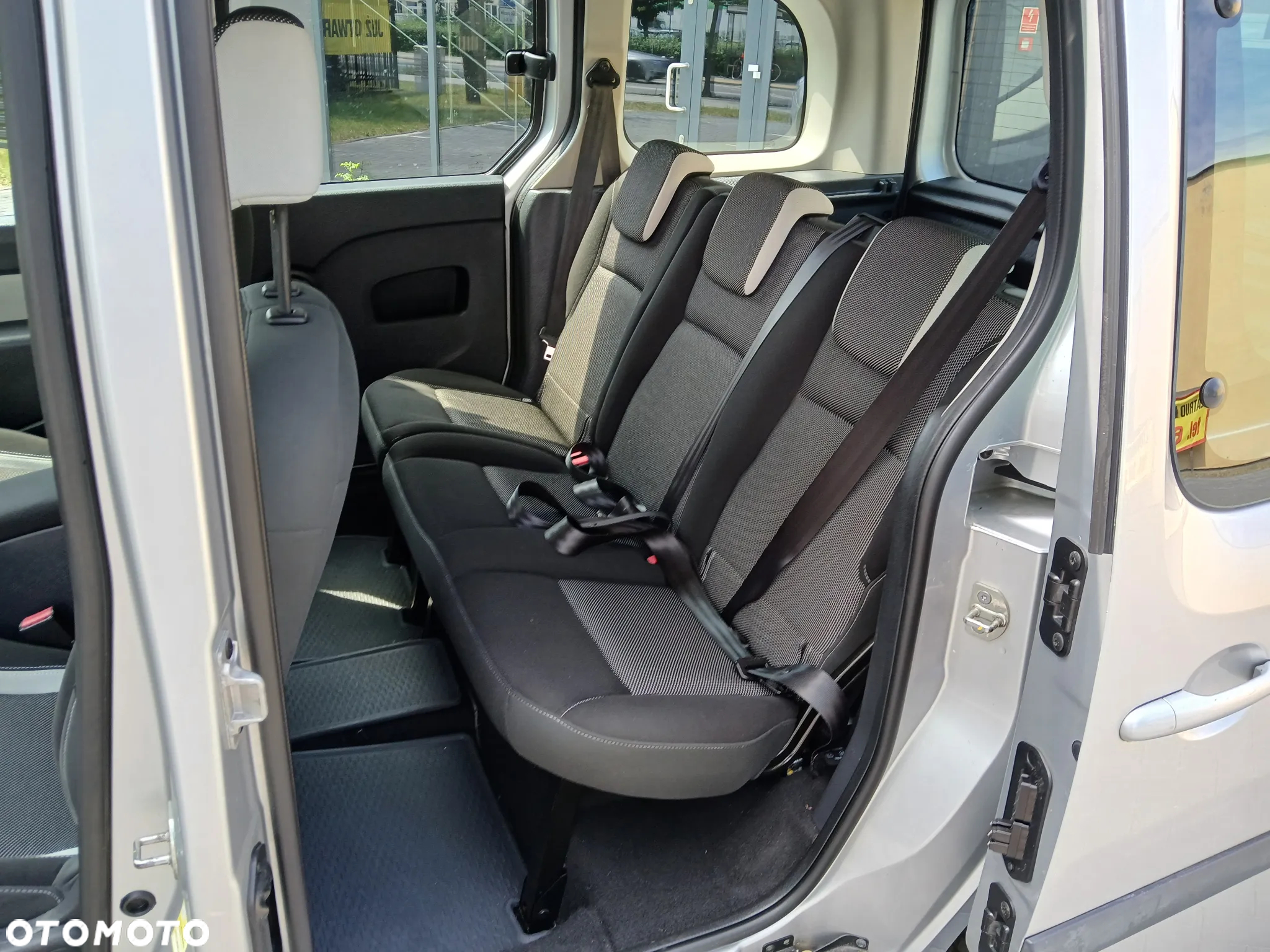 Renault Kangoo 1.6 16V 105 Authentique - 17