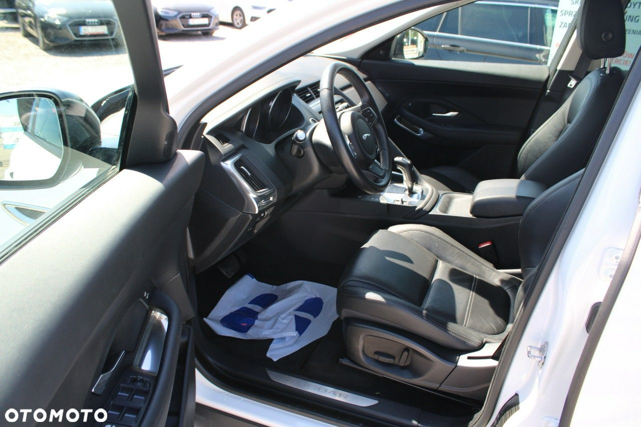 Jaguar E-Pace - 18