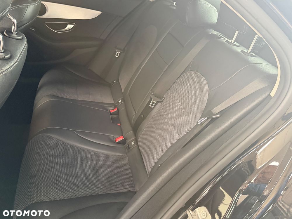 Mercedes-Benz Klasa C 180 Business Edition 9G-TRONIC - 23