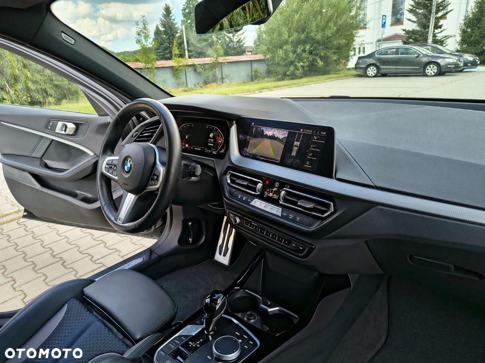 BMW Seria 1 120i M Sport - 24