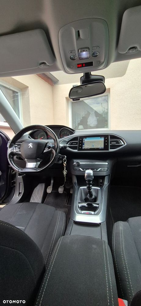 Peugeot 308 - 8