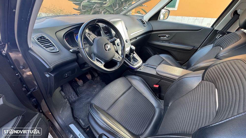 Renault Grand Scénic - 9