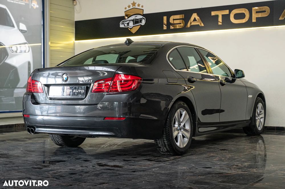 BMW Seria 5 520d Sport-Aut. - 4