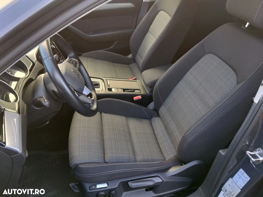 Volkswagen Passat 2.0 TDI DSG Comfortline - 9