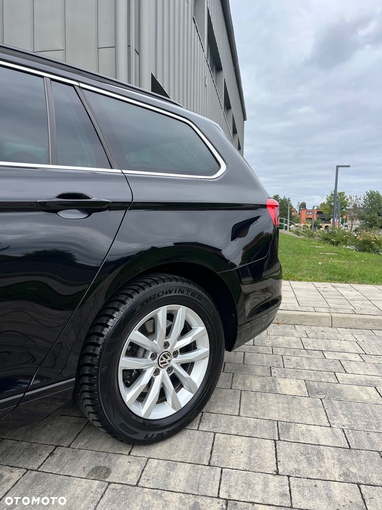 Volkswagen Passat - 34
