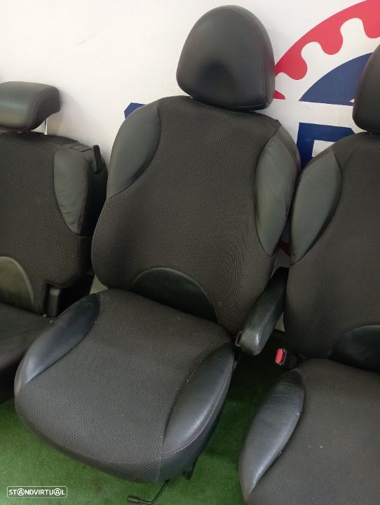 Bancos Frontais e Traseiros Nissan Note 2007 - 6