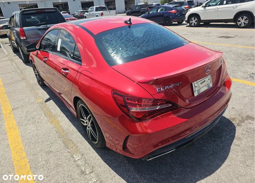 Mercedes-Benz CLA 250 4-Matic AMG Line - 5