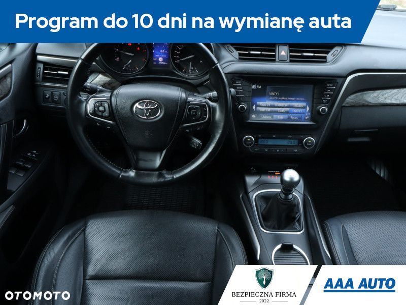 Toyota Avensis - 9