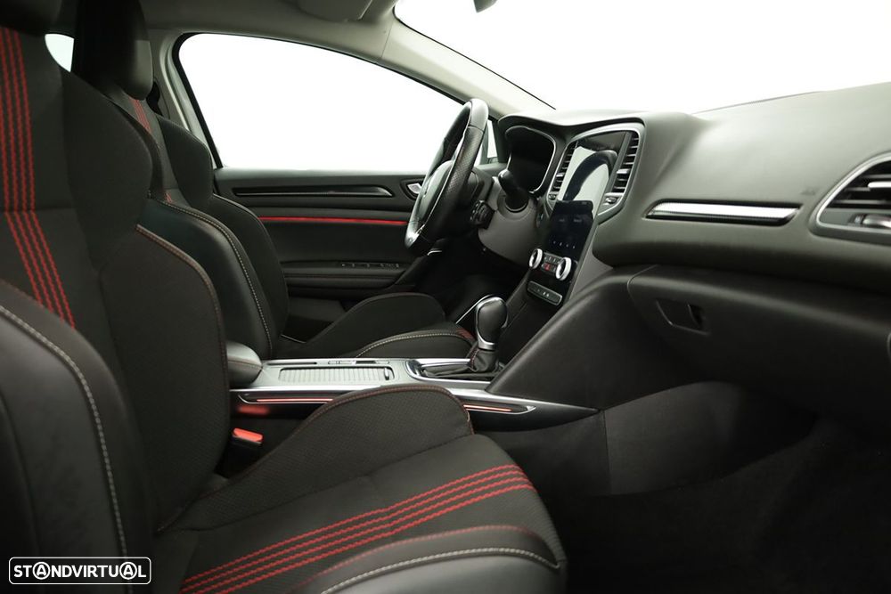Renault Mégane Sport Tourer 1.6 E-Tech Plug-In Hybrid R.S. Line - 22