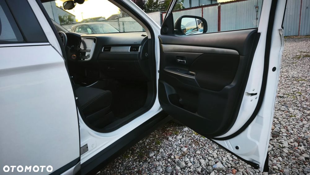Mitsubishi Outlander - 20