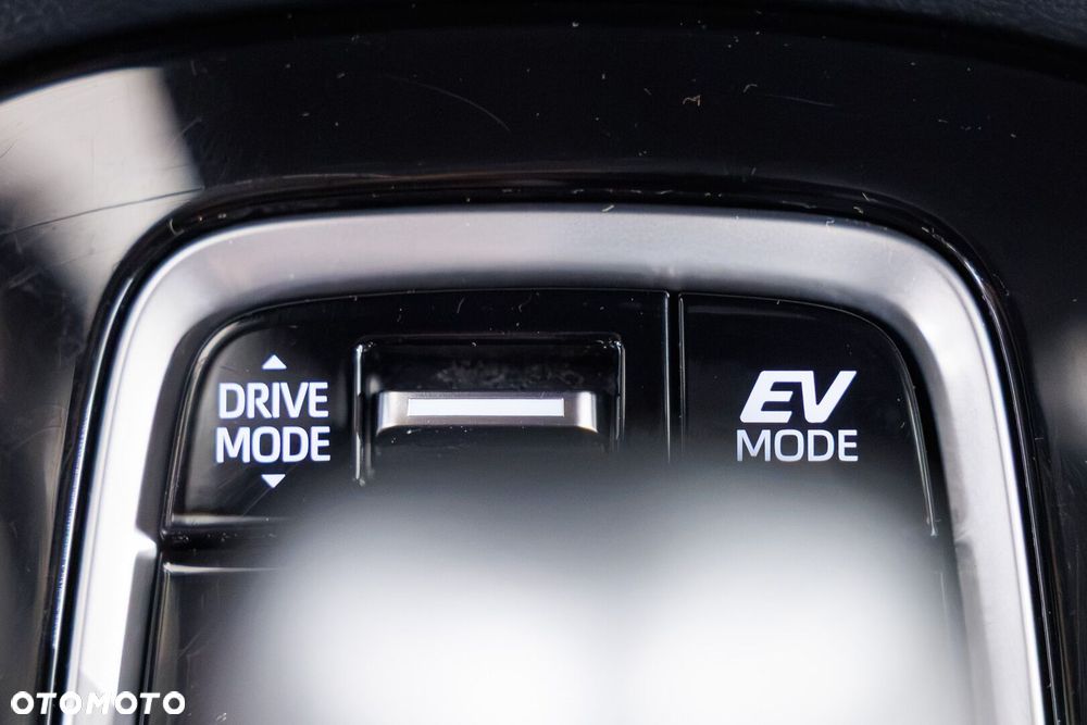 Toyota Corolla 1.8 Hybrid Comfort - 36