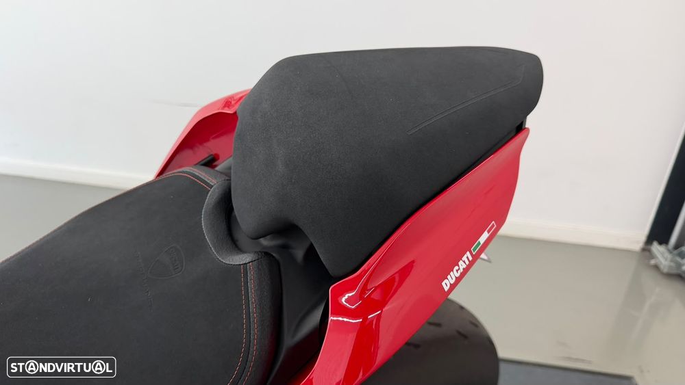 Ducati Panigale V4 S - 2