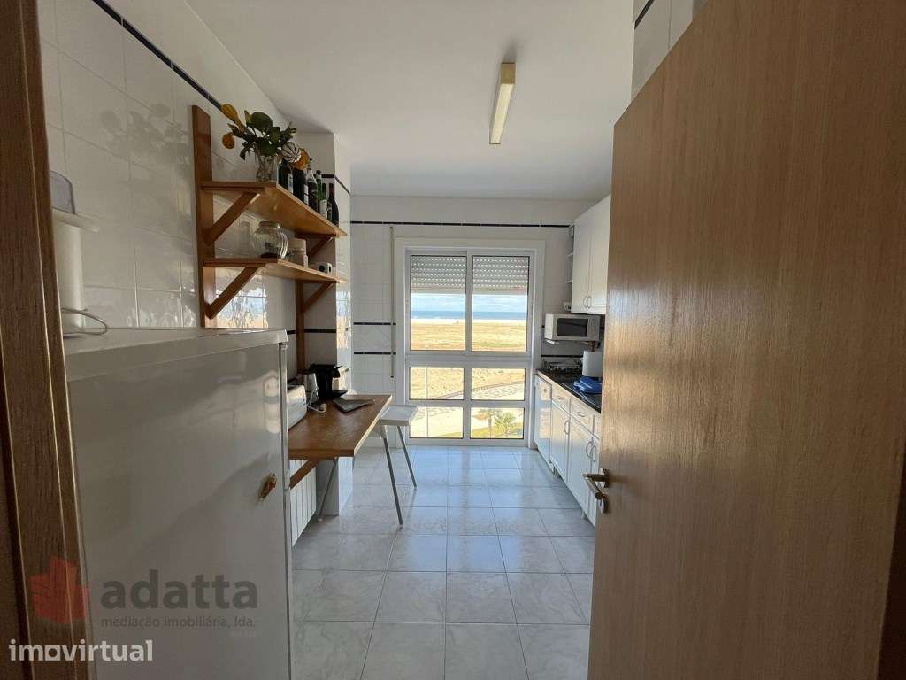 Apartamento T2 mobilado na Marginal da Figueira da Foz [com garagem] - Grande imagem: 5/30