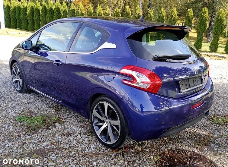 Peugeot 208 155 THP Allure - 12