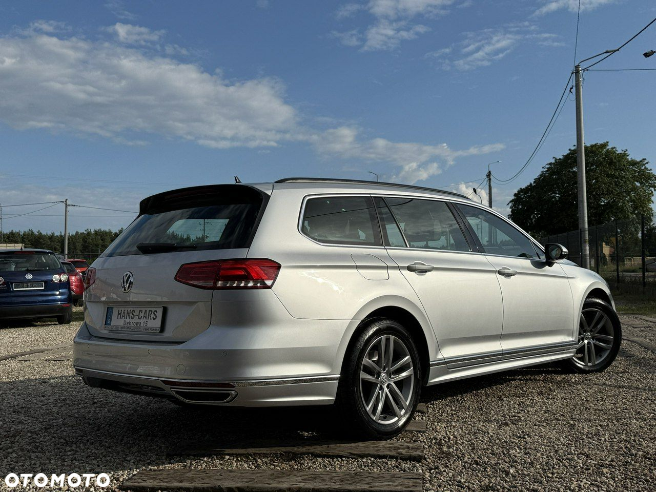 Volkswagen Passat - 12