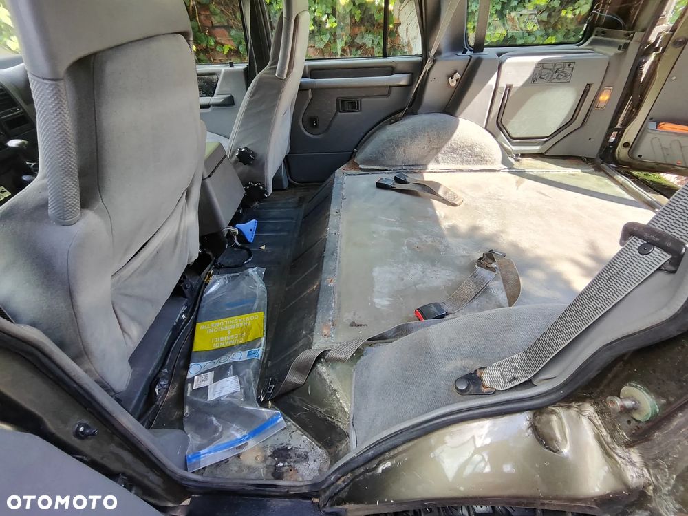 Land Rover Discovery - 13