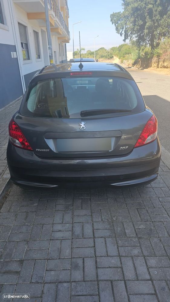Peugeot 207 - 2