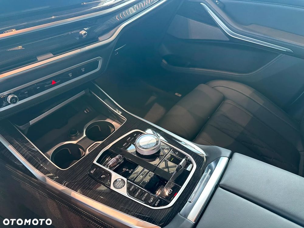 BMW X7 xDrive40d mHEV M Sport Edition sport - 23