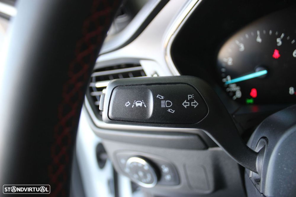 Ford Focus 1.0 EcoBoost MHEV ST-Line - 29