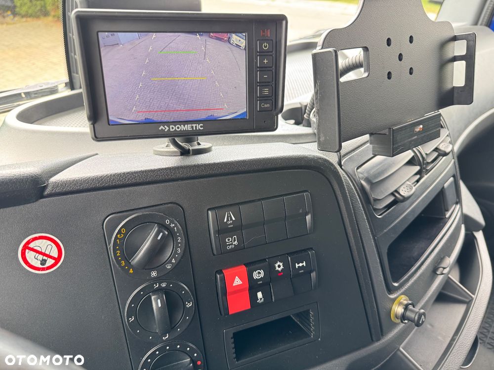 Mercedes-Benz ATEGO 816 KONTENER IZOTERMA  5.30m+ WINDA - 10