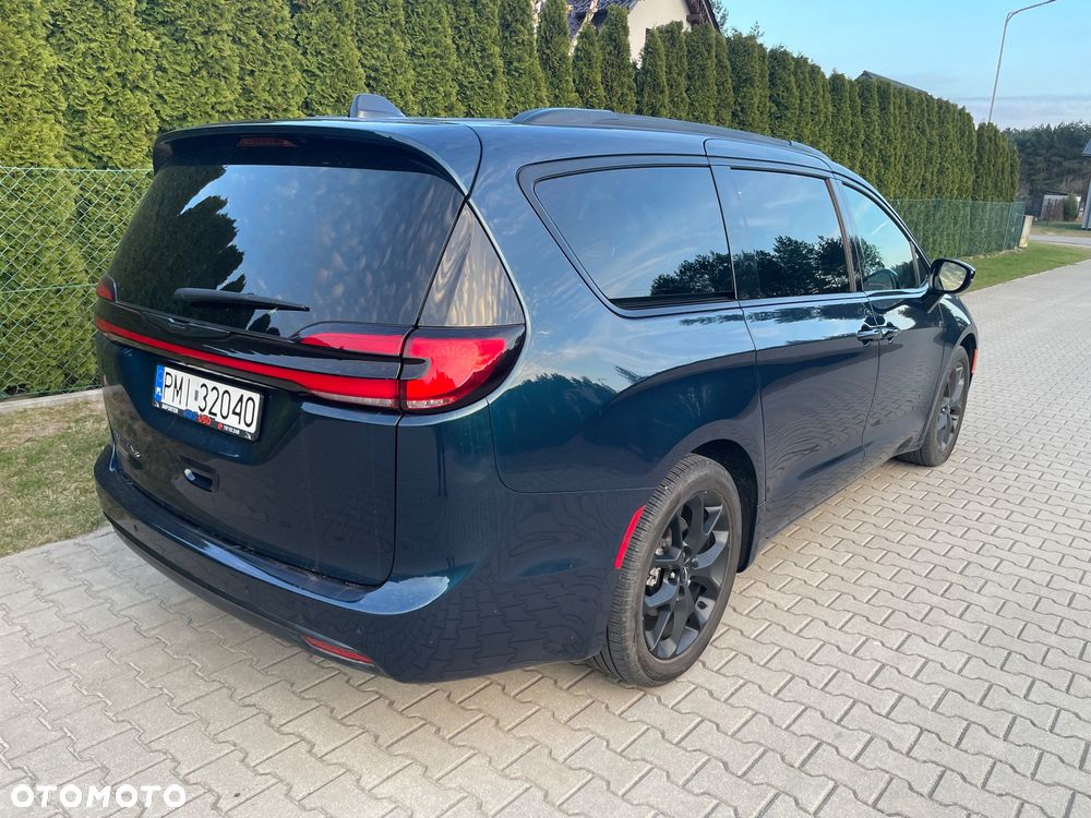 Chrysler Pacifica - 5