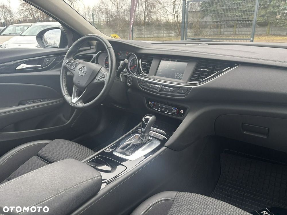 Opel Insignia - 23