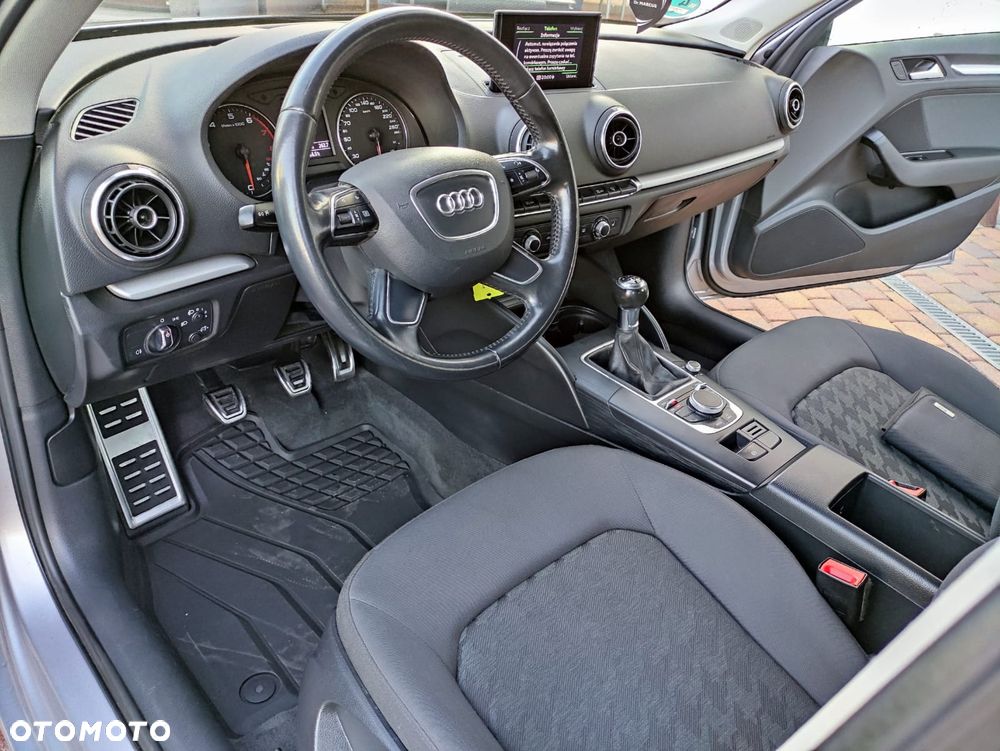 Audi A3 Sportback 1.2 TFSI Ambiente - 19