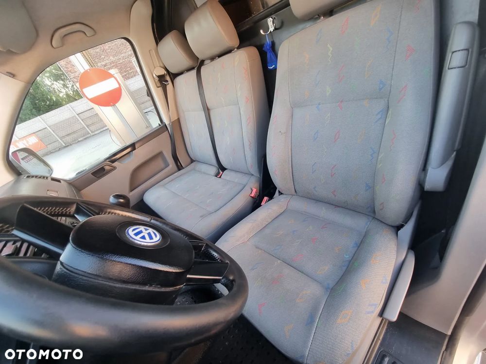Volkswagen Transporter T5 - 18