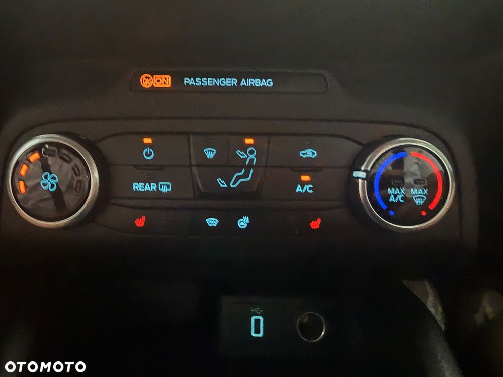 Ford Focus 1.0 EcoBoost Trend Edition Business - 31