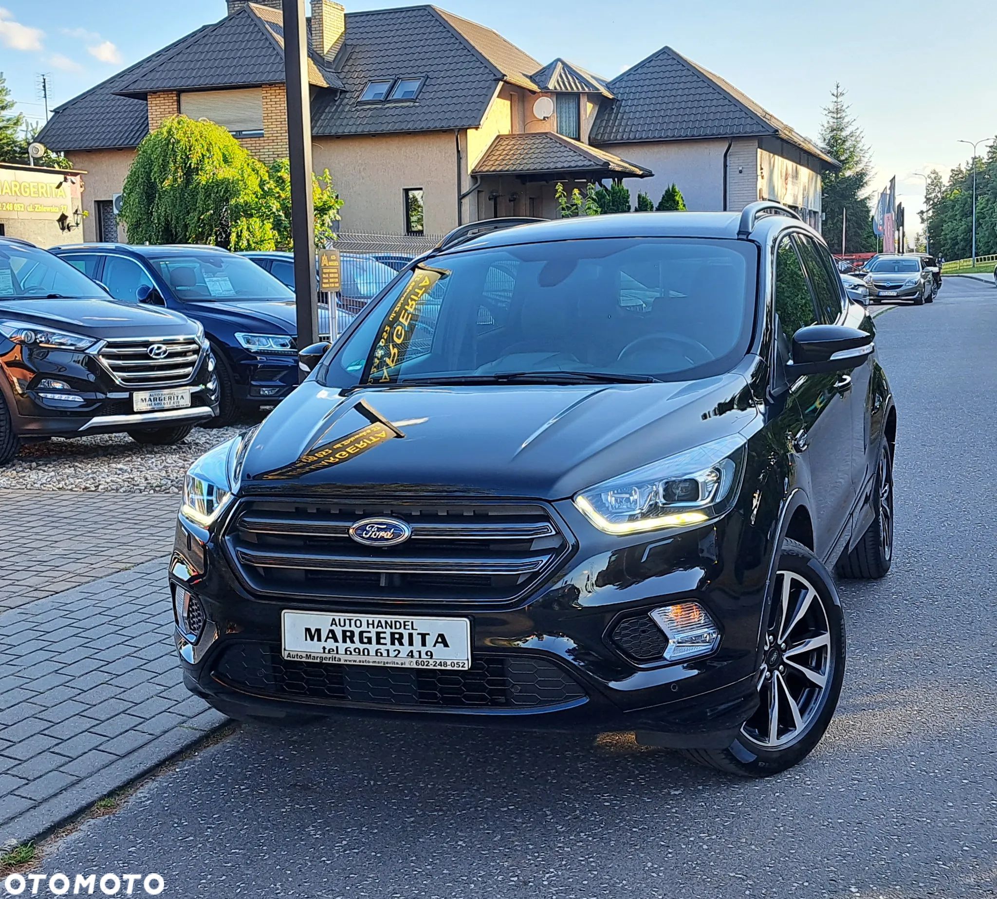 Ford Kuga 1.5 EcoBoost 2x4 ST-Line - 1
