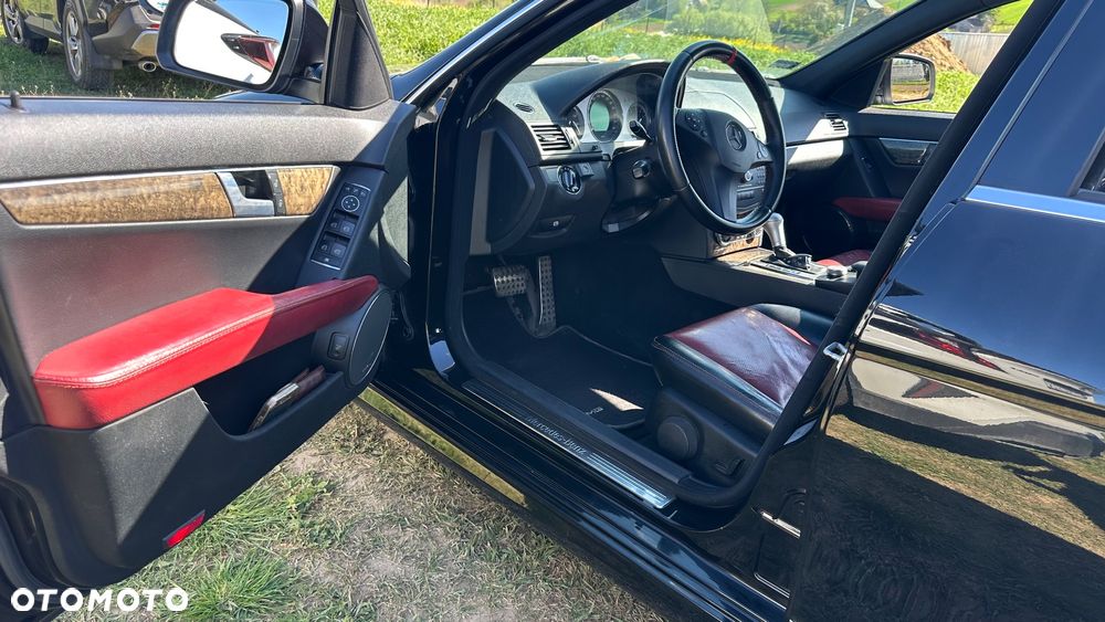 Mercedes-Benz Klasa C 350 T Avantgarde 4-Matic - 13