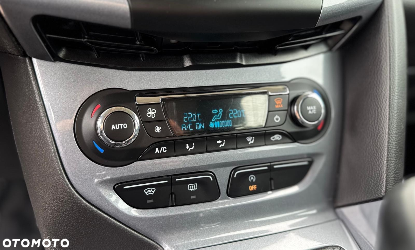 Ford Focus 1.0 EcoBoost Hybrid ACTIVE - 19