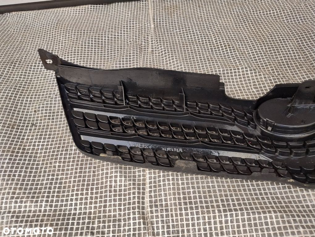 Toyota Corolla Verso 1 I e12  01-04 grill atrapa kratka przód gril - 7