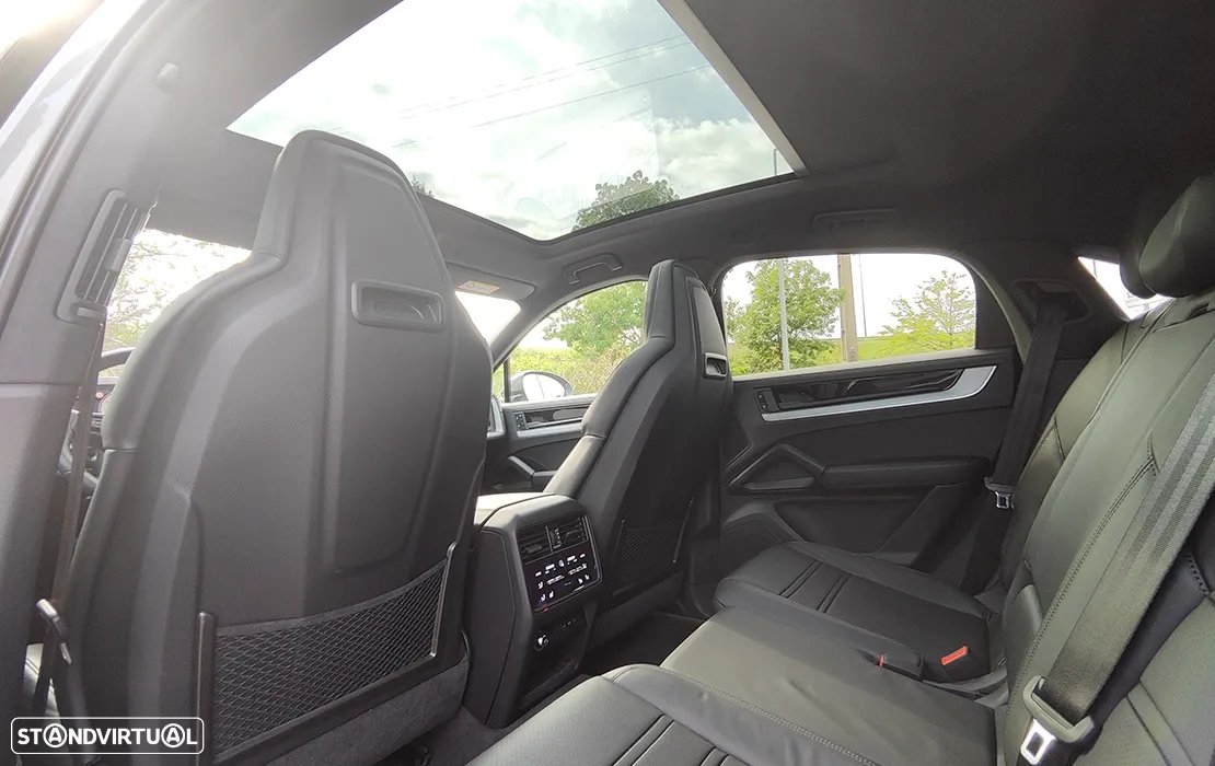 Porsche Cayenne Coupé E-Hybrid - 21