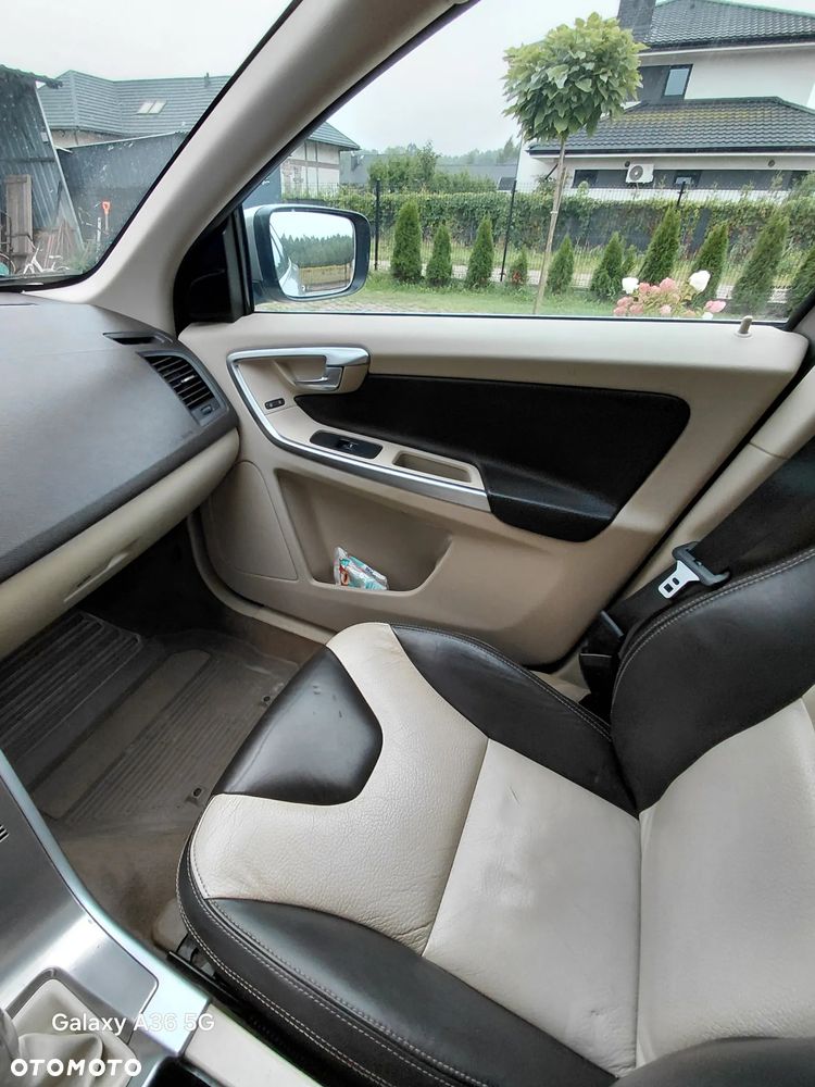 Volvo XC 60 D5 AWD - 10