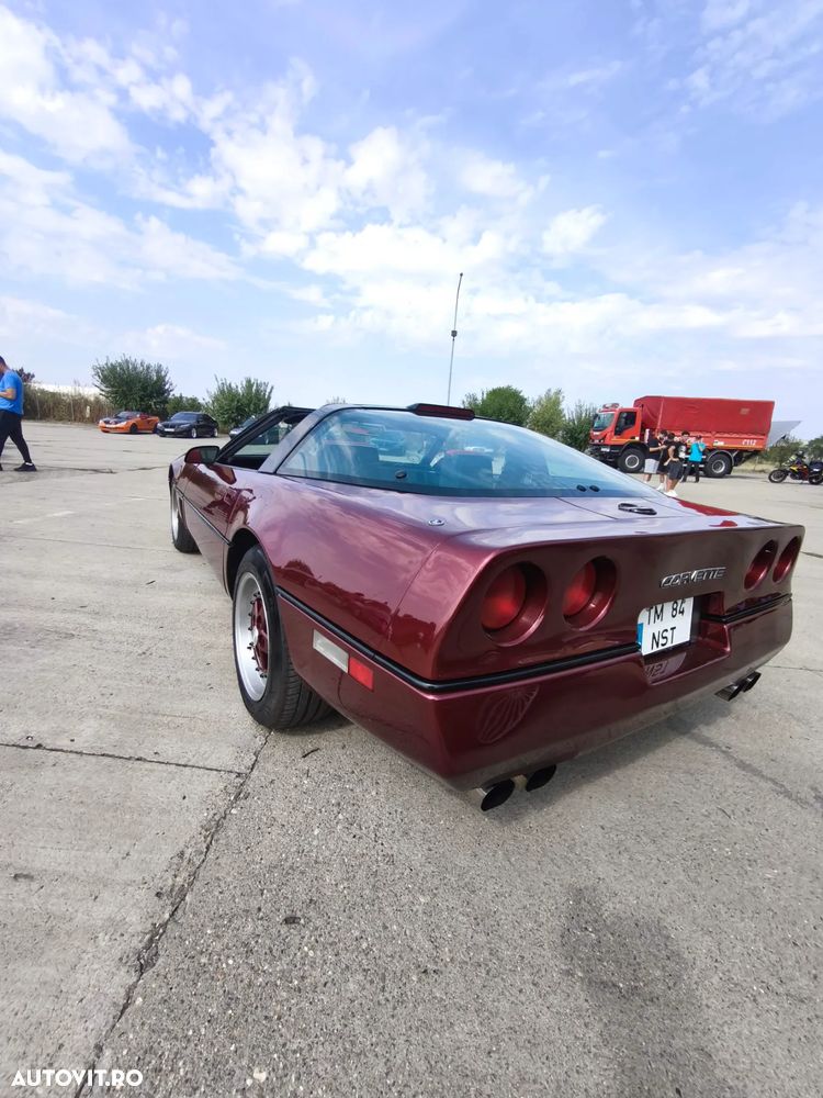 Chevrolet Corvette - 15