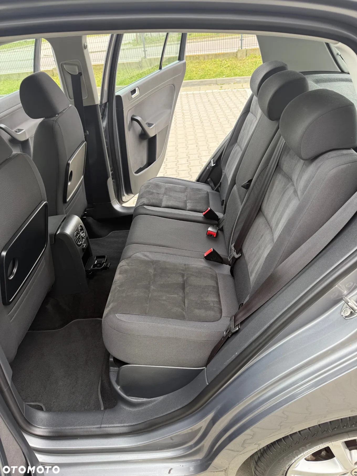 Volkswagen Golf Plus 1.6 TDI Highline DSG - 13