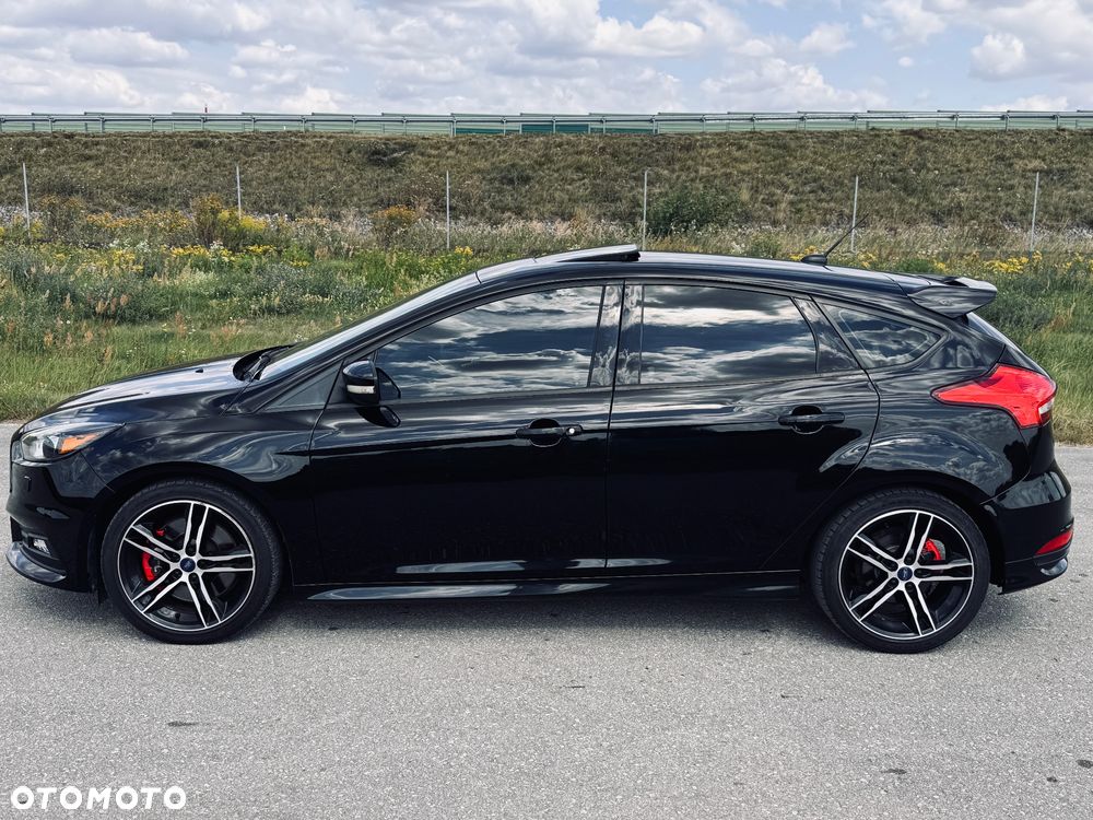 Ford Focus 2.0 EcoBoost ST mit Leder-Sport-Paket - 5