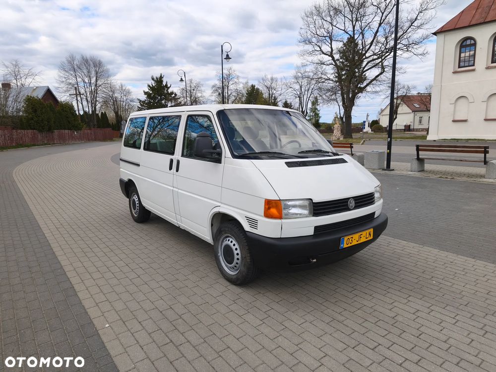 Volkswagen Transporter - 2