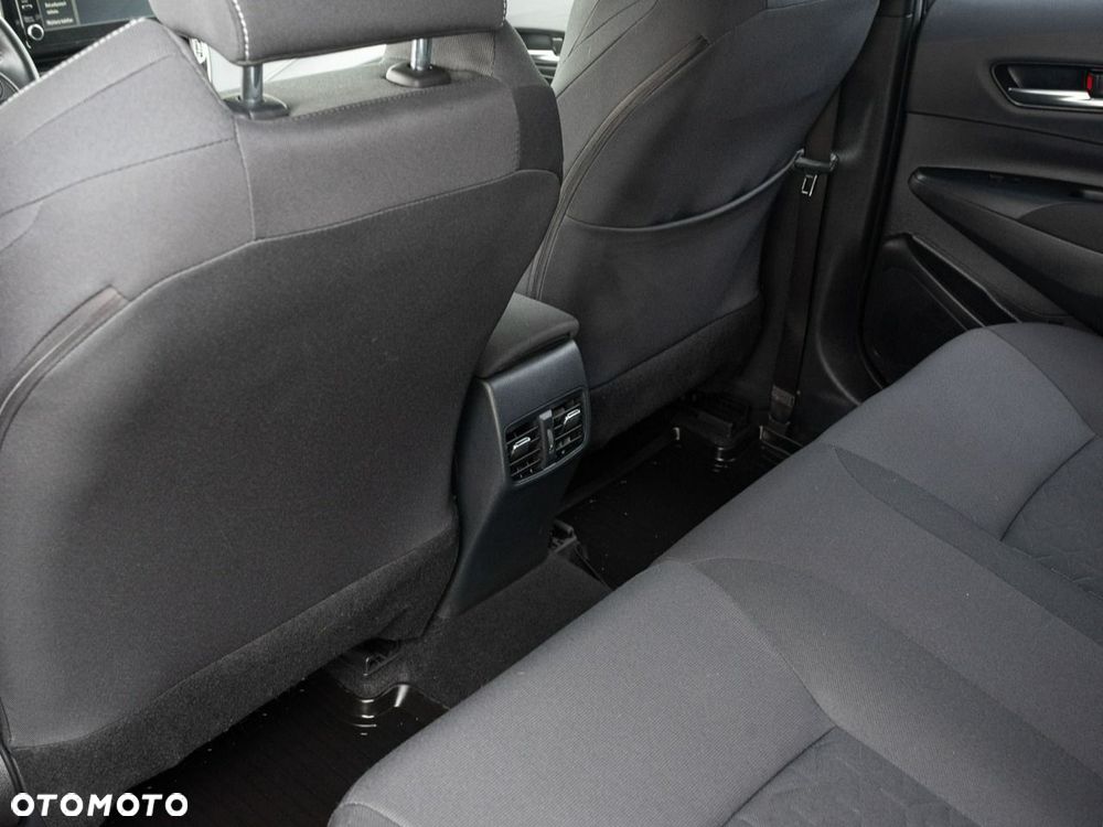 Toyota Corolla - 24