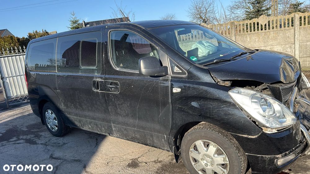 Hyundai H-1 Starex - 4