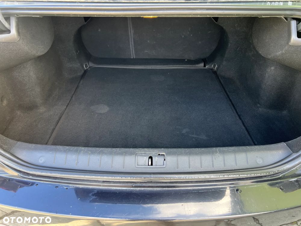 Volkswagen Tiguan - 16