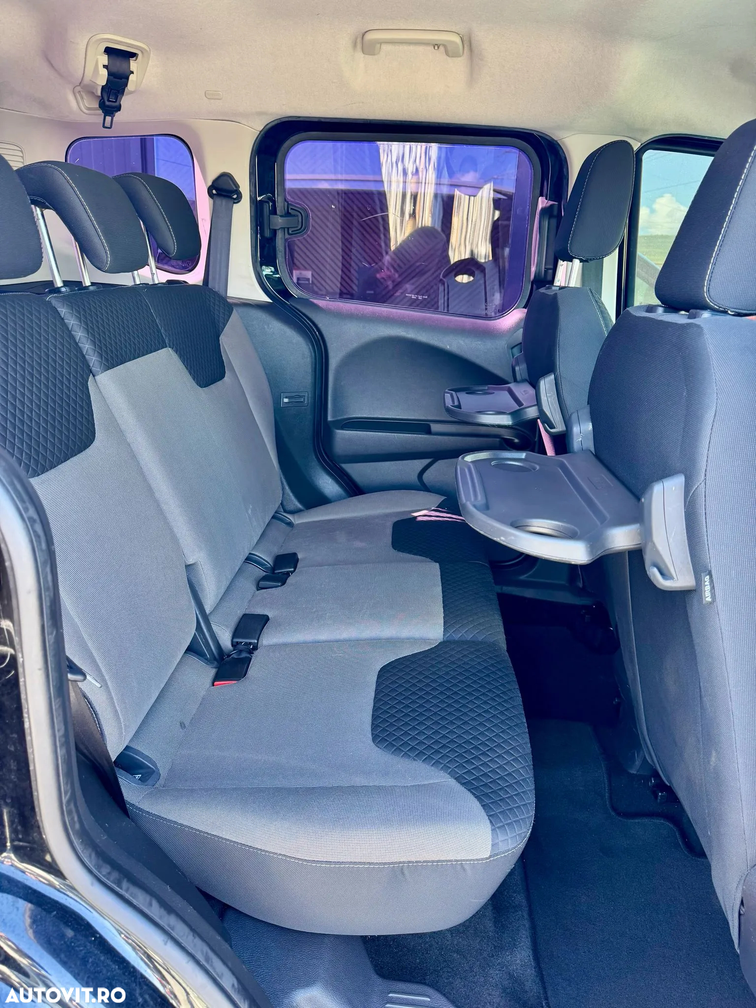 Ford Tourneo Courier 1.6 TDCi S&S Trend - 9