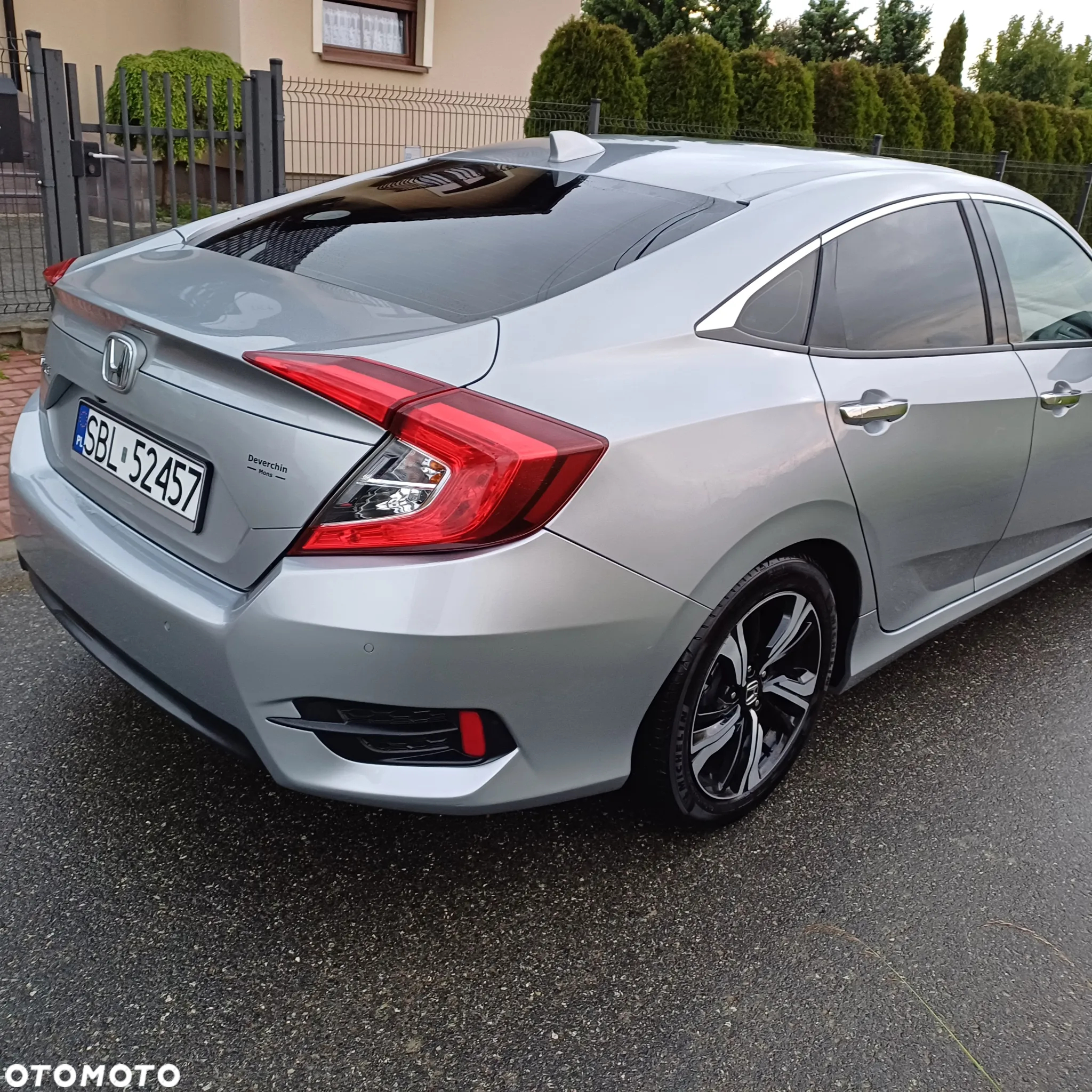 Honda Civic 1.5 i-VTEC Turbo Executive - 11