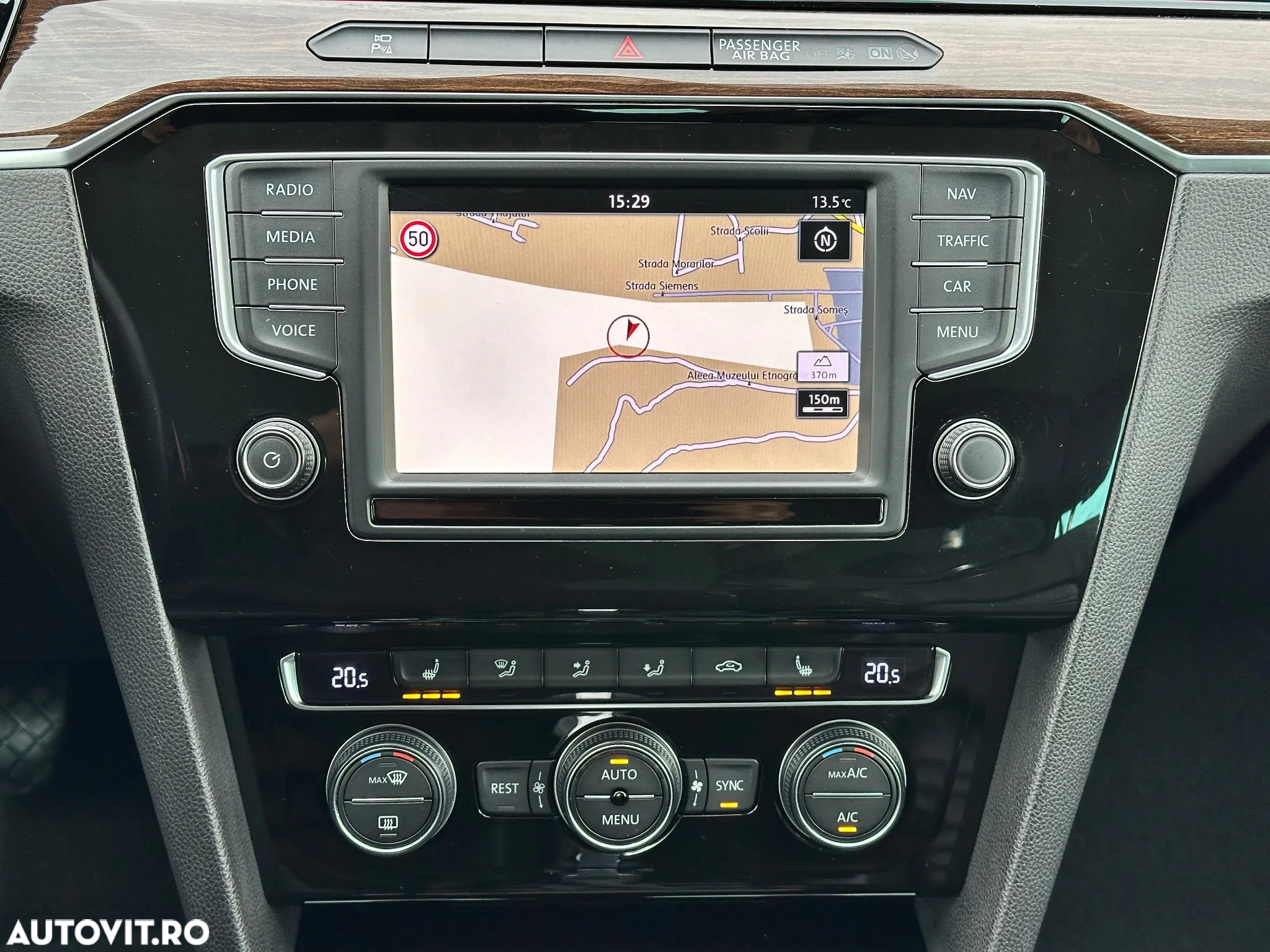 Volkswagen Passat Variant 2.0 TDI DSG Highline - 25
