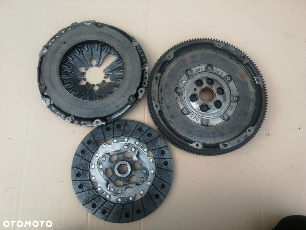 Sprzęgło koło dwumasowe Passat B6 B7 2.0 TDI 5 Biegów - 2