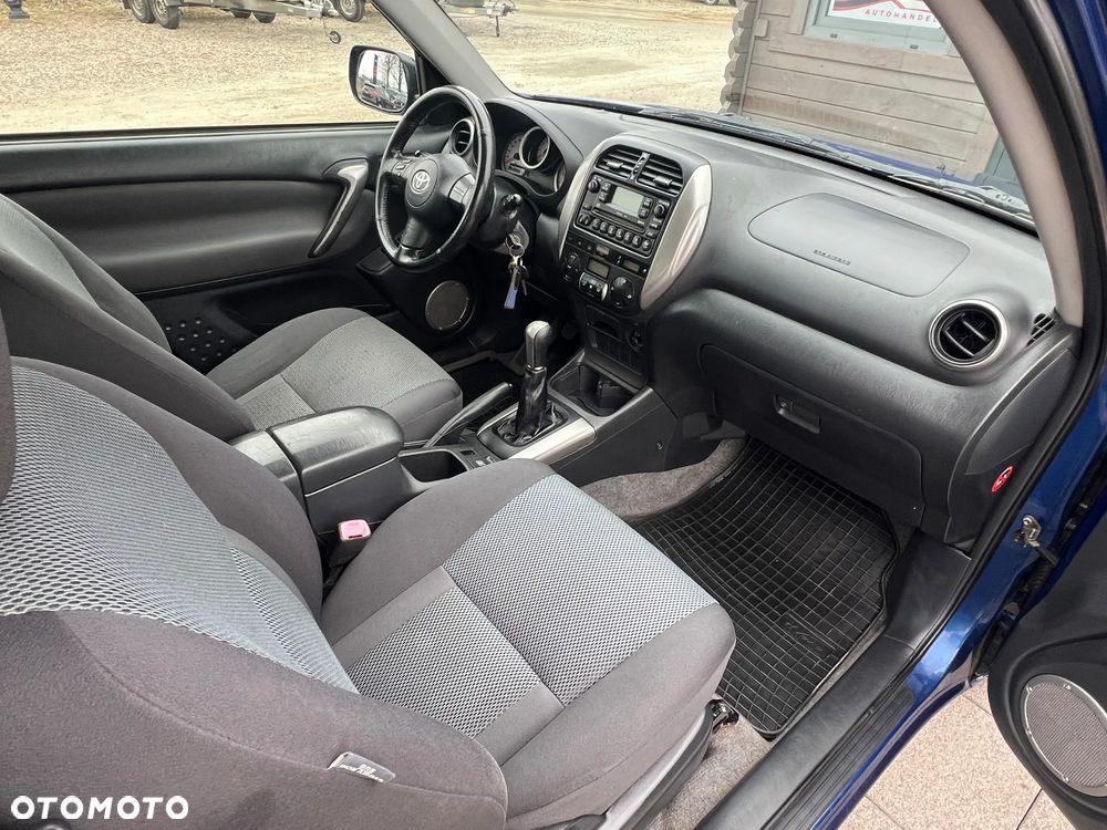 Toyota RAV4 4x4 Edition - 17